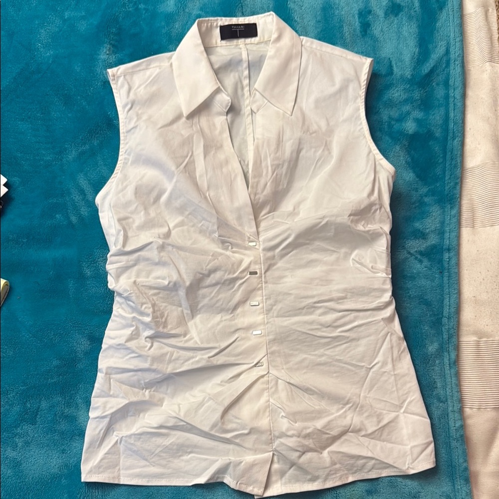 Tahari White Sleeveless Fitted Button Down Shirt